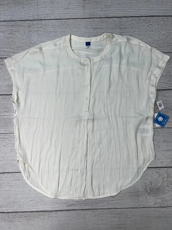 Top Short Sleeve By Old Navy In White, Size: Xl