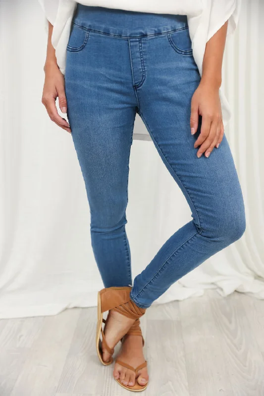 The Petite No-Panel Jeans